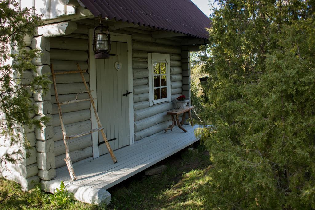 Вилла Kuusetuka Tourism Farm Pahkla Экстерьер фото